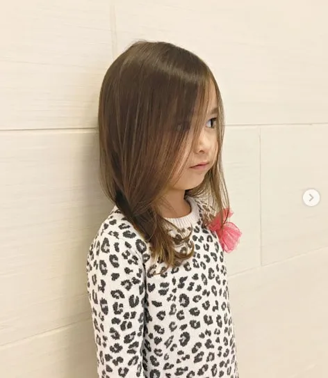 Side Part Chest Length Cute Girl Hairstyle