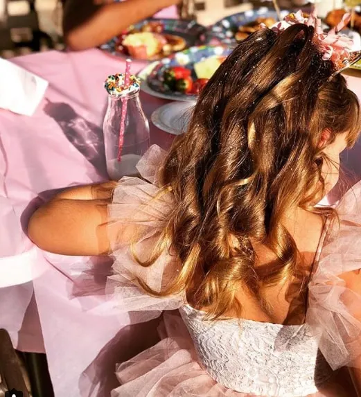 Long Wedding Wavy Hairstyle for Little Girl