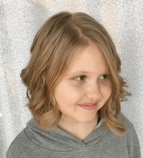 Chin Length Bob Hairstyle With Curled Tips