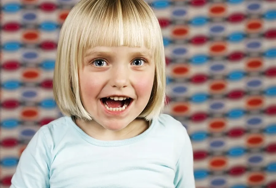 straight medium blonde bob with bangs