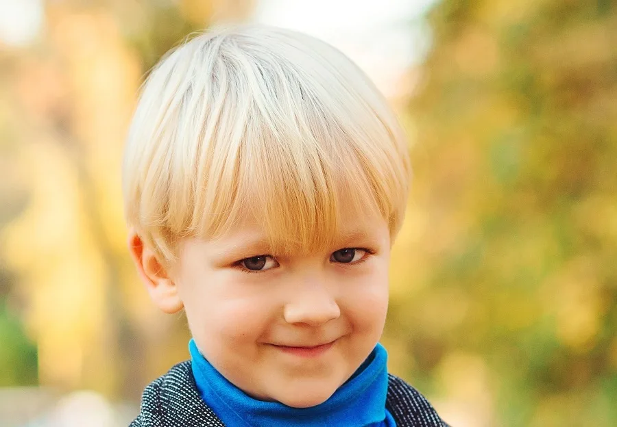 little boy summer haircut with blonde hair