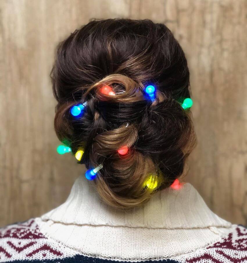 Elegant Easy Christmas Hairstyles For Girls This Holiday Season