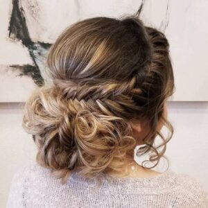 Elegant Homecoming Hairstyles To Try For A Chic Look In 2024