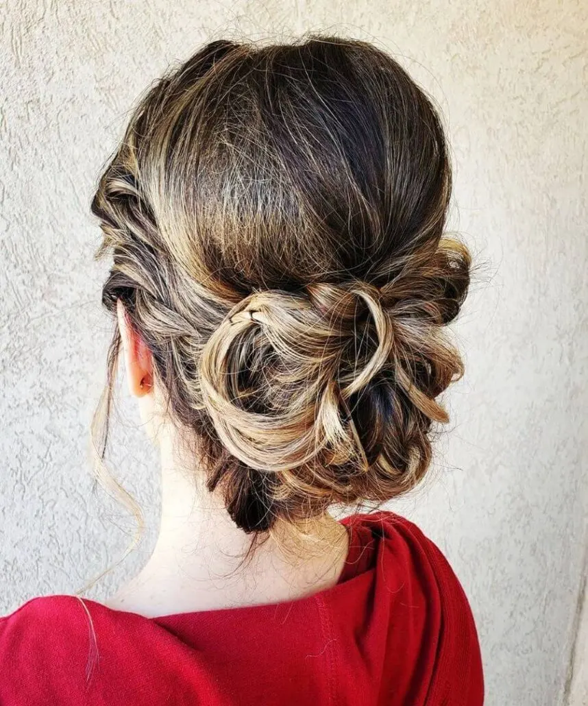 Knotted Bun With Side Braid