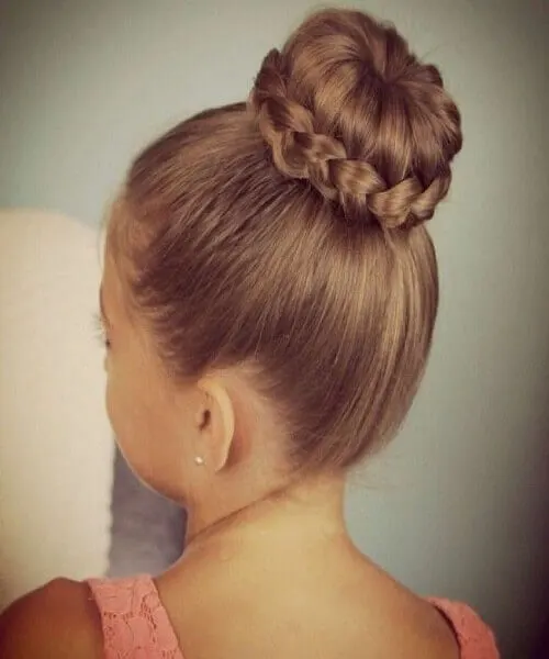 Easy Updo With Typical Bun And Braid