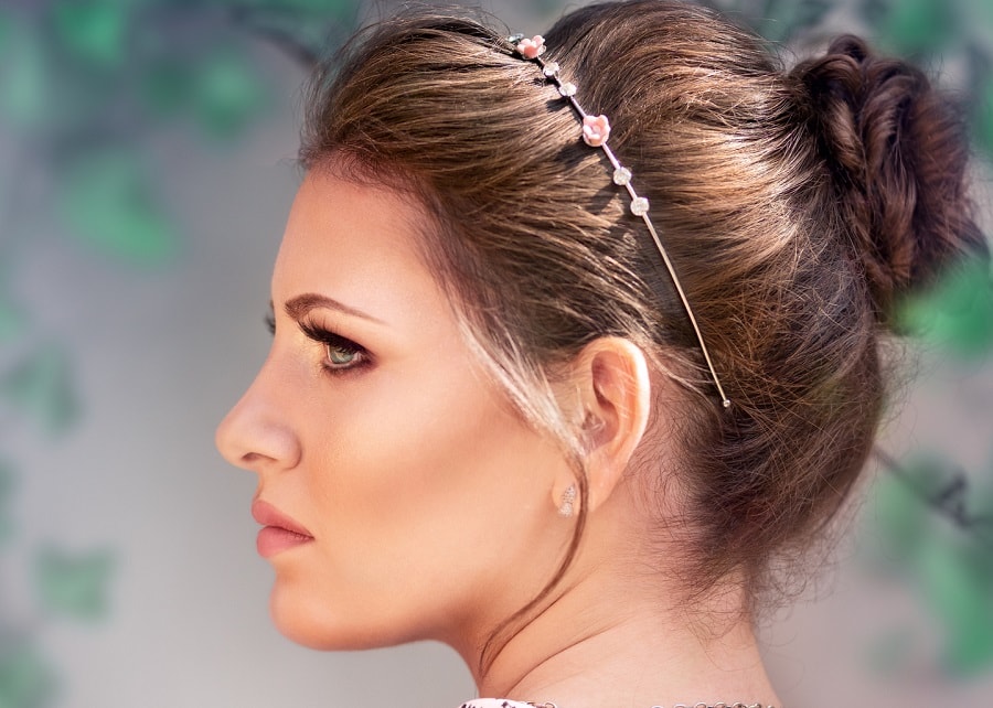 easy prom hairstyle for medium hair
